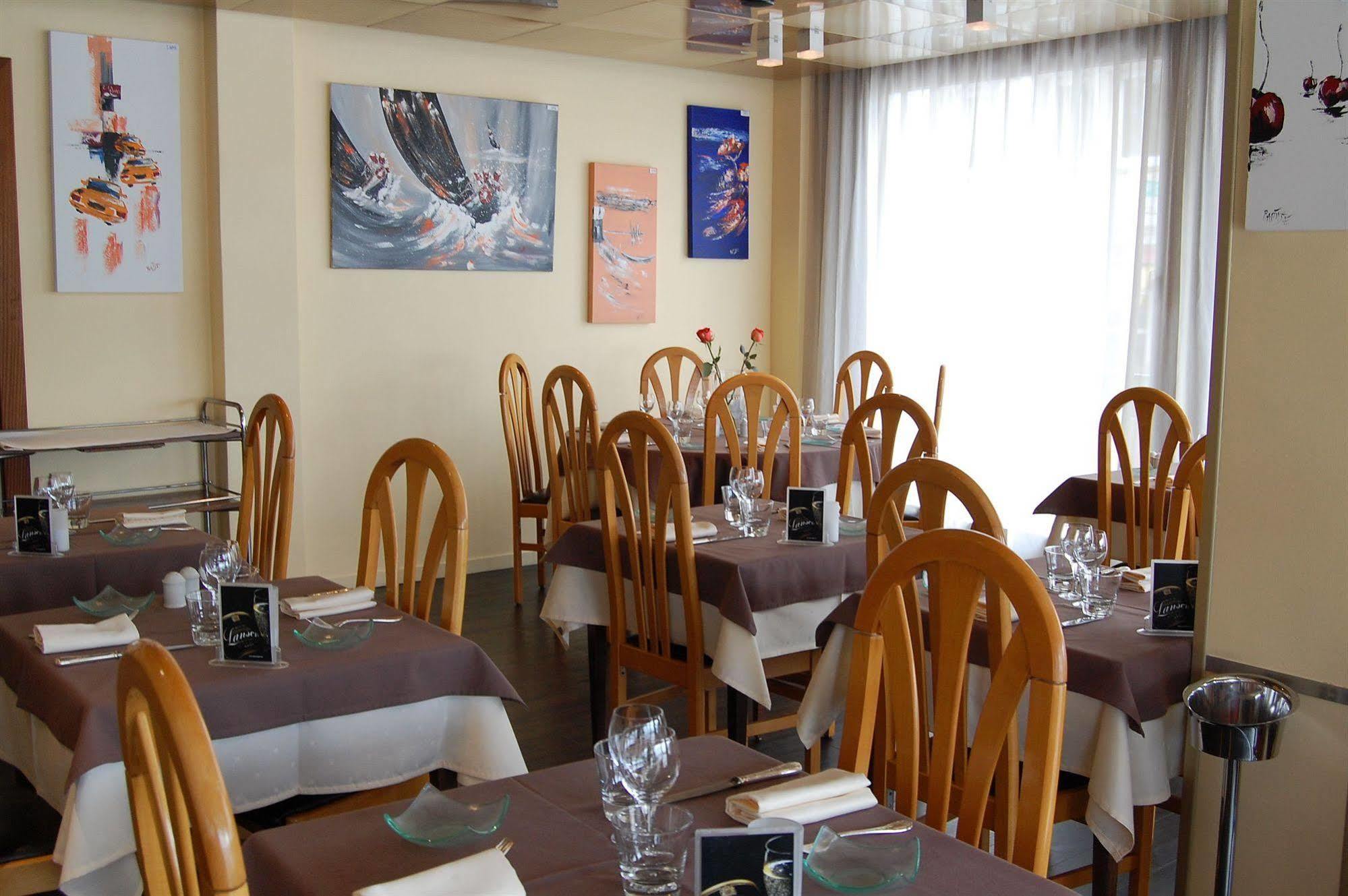 Logis Hotel & Restaurant - Le Normandie Кодебек-ан-Ко Екстериор снимка