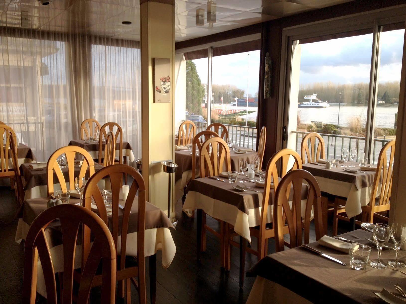 Logis Hotel & Restaurant - Le Normandie Кодебек-ан-Ко Екстериор снимка